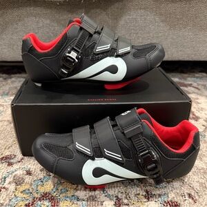 Peloton Black and Red Cycling Shoes - Women’s size 9 (40)